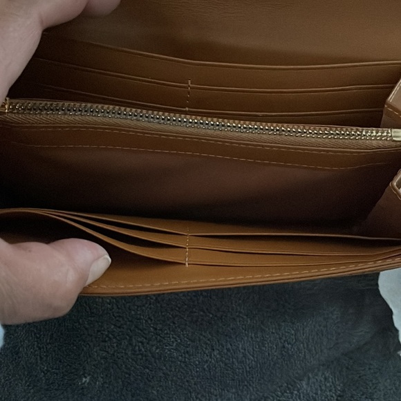 MCM wallet 100% Authentic - Picture 9 of 16